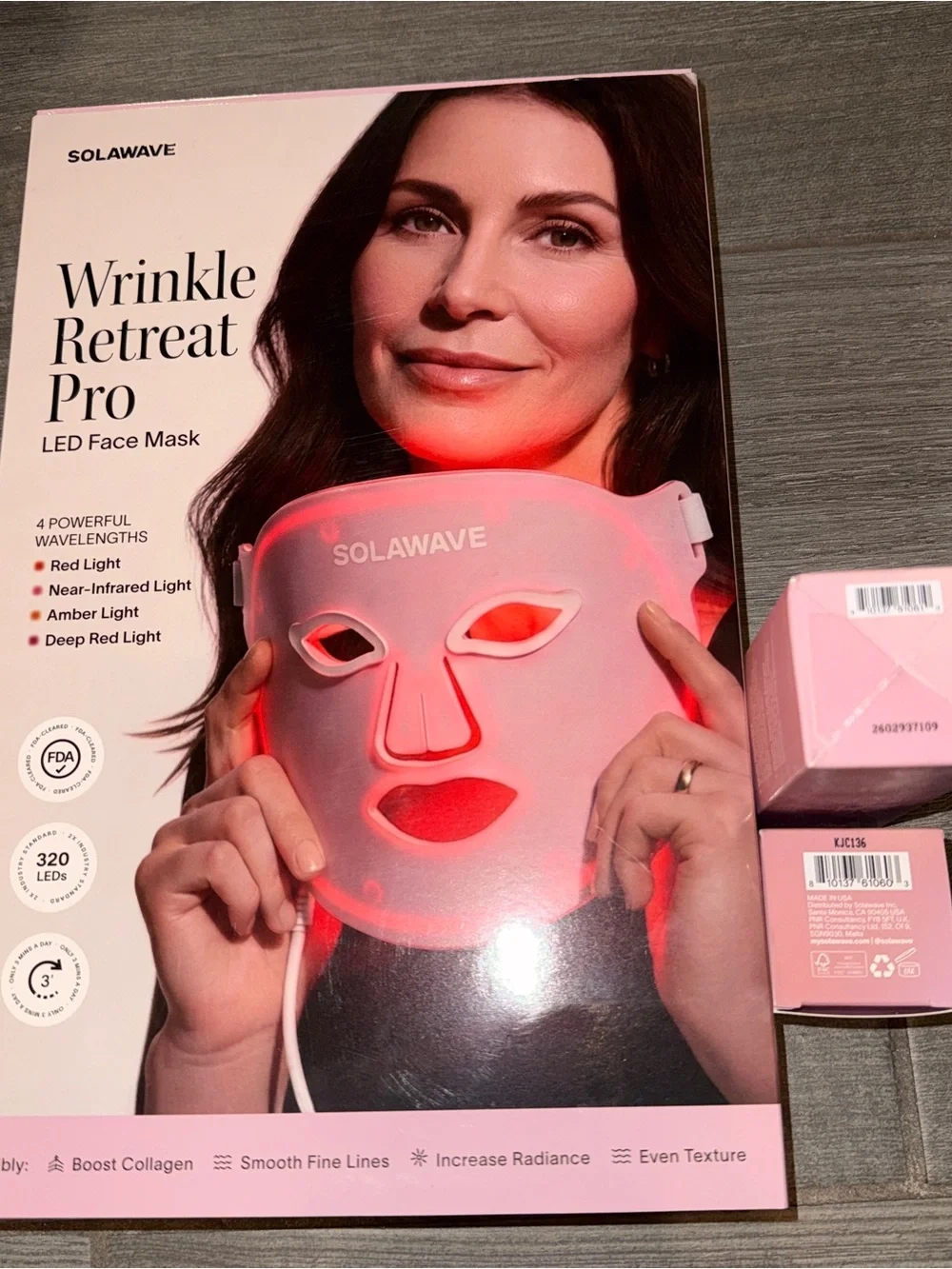 SOLAWAVE Wrinkle Retreat Pro LED Face Mask + Skincare Bundle NWT
